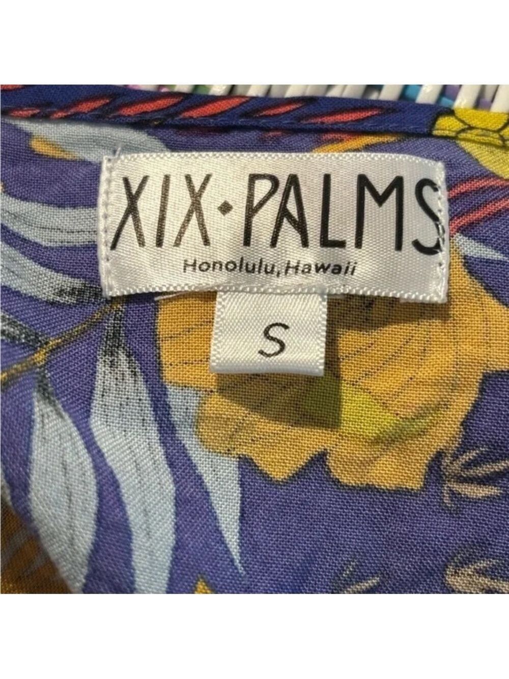 XIX Palms Honolulu Floral Wrap Blouse Size Small - Picture 4 of 10